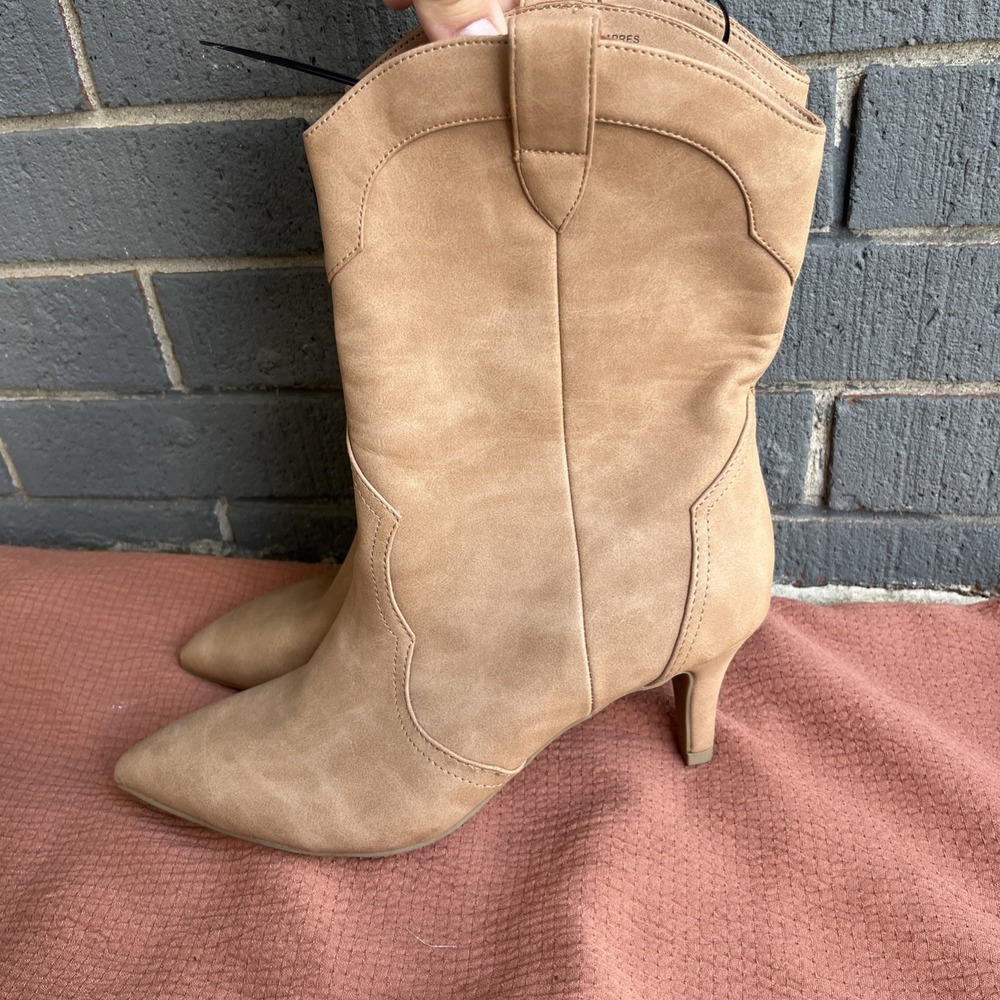 DV Dolce Vita Andres Tan Western Boots Pointed Toe Size 7.5 NEW - Picture 3 of 7